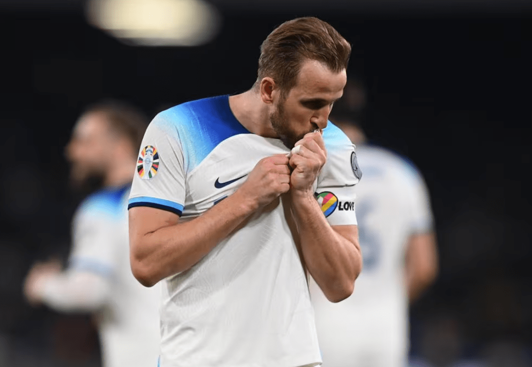 英格兰队逆转法国队，波尔惊艳四座