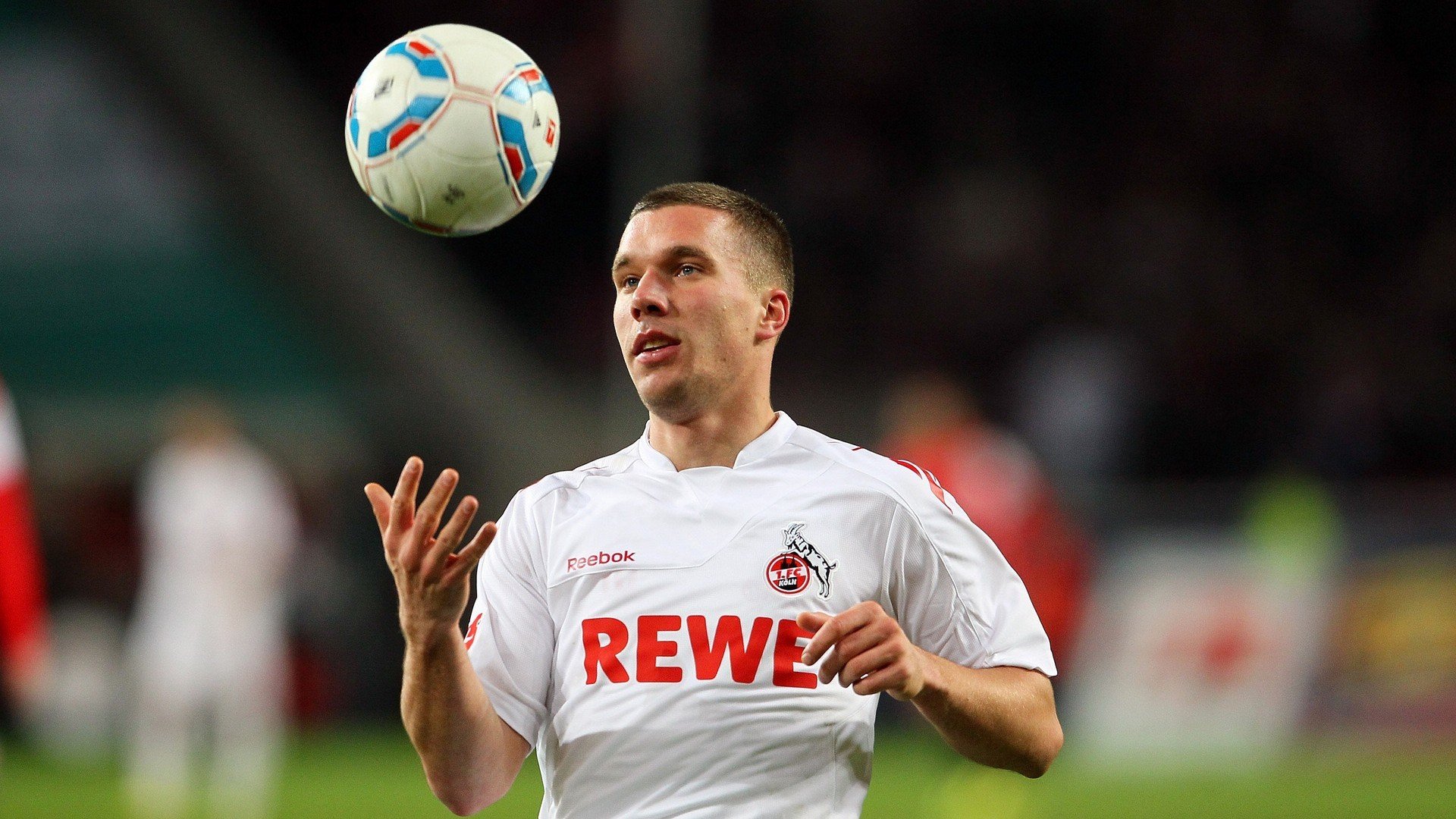 国际邀请赛惊天逆转！深圳队翻盘勇士，米切尔末节独砍20分成关键先生