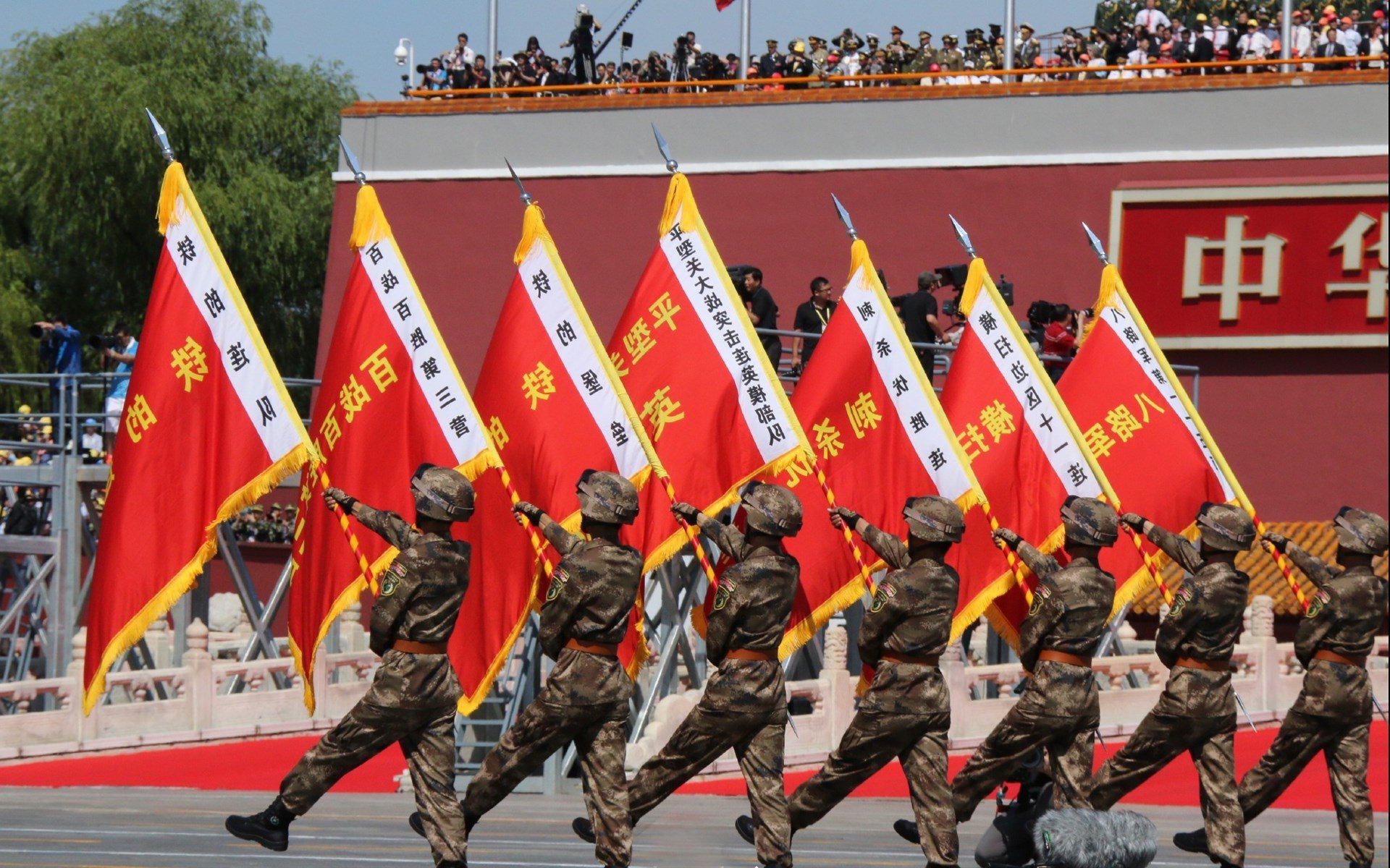 桑巴军团撕裂安第斯之墙,罗德里戈用一场完胜,为巴西足球的唯一性写下注脚
